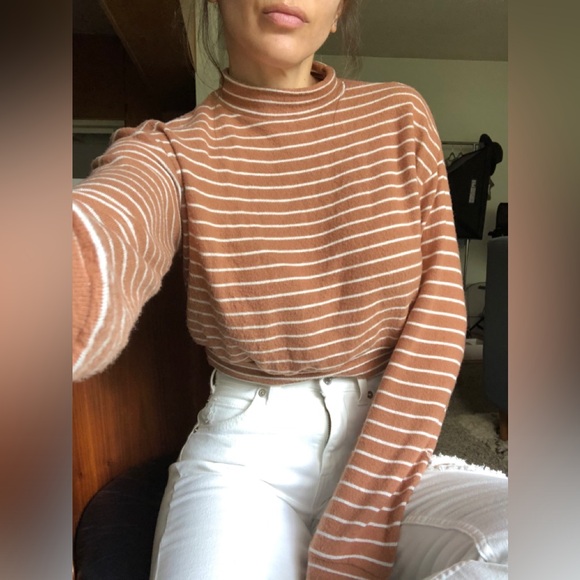 Fleece cropped sweatshirt top by The Classic - Picture 2 of 7